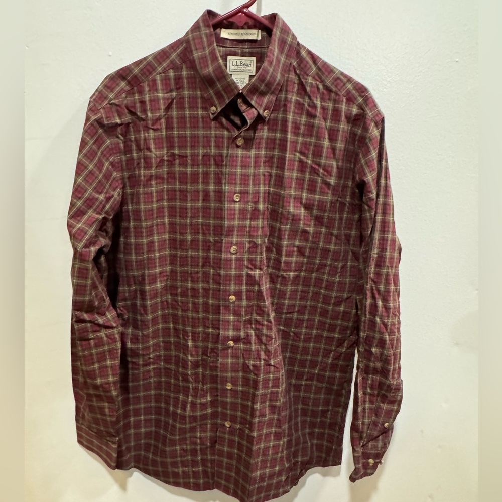 L.L. Bean men's button up collared shirt M tall burgundy check 100% cotton EUC